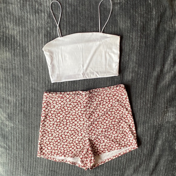 Hollister Pants - Hollister Floral Shorts